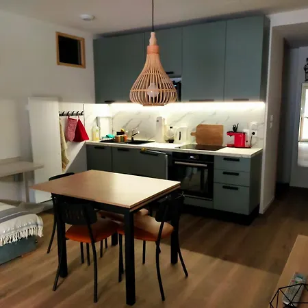Apartman Cocon D'Altitude Avec Terrasse, Calme & Parking Prive *